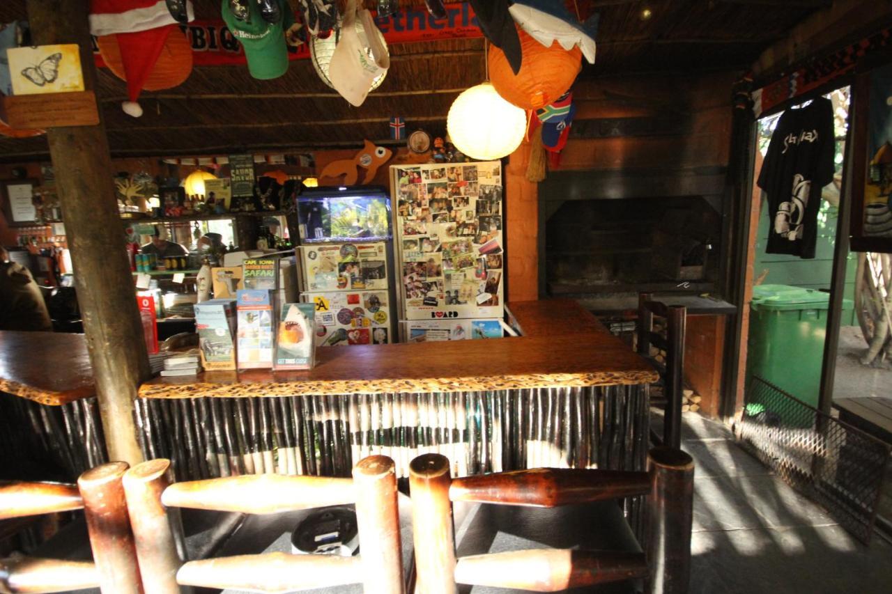 Saltycrax Backpackers And Surf Hostel Блубергстранд Екстериор снимка